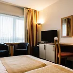 Prado 3*
